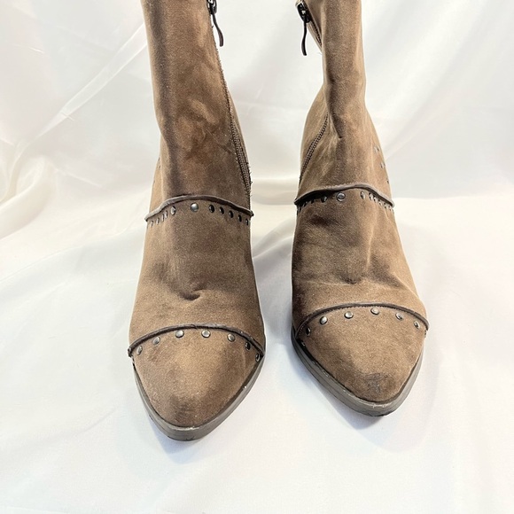 Report “JAEL” Brown Chunky Heeled Bootie - Picture 4 of 13